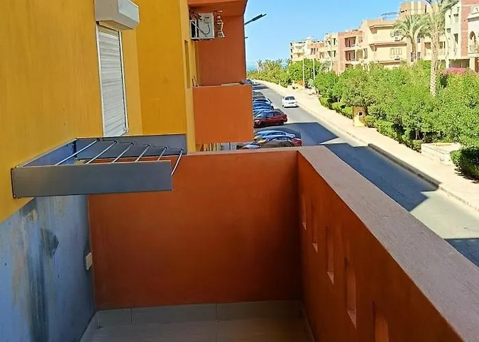 Aldora شقه 3 غرف نوم و2 حمام Hurghada