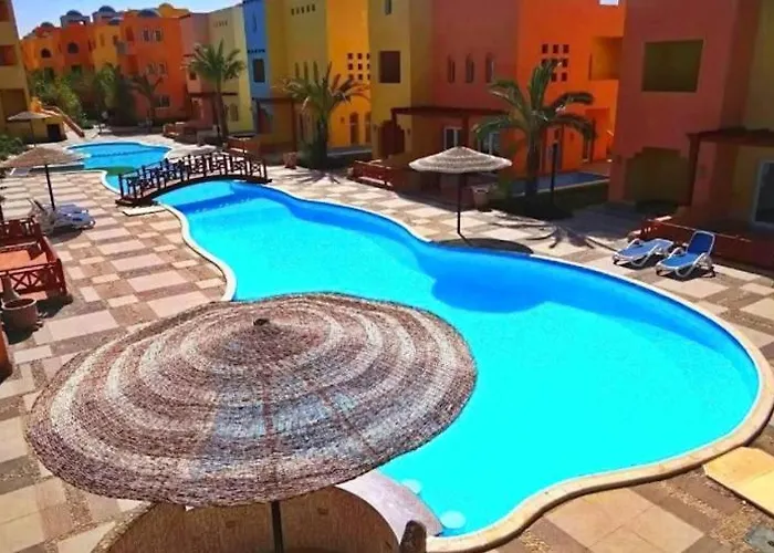 Aldora شقه 3 غرف نوم و2 حمام * Hurghada