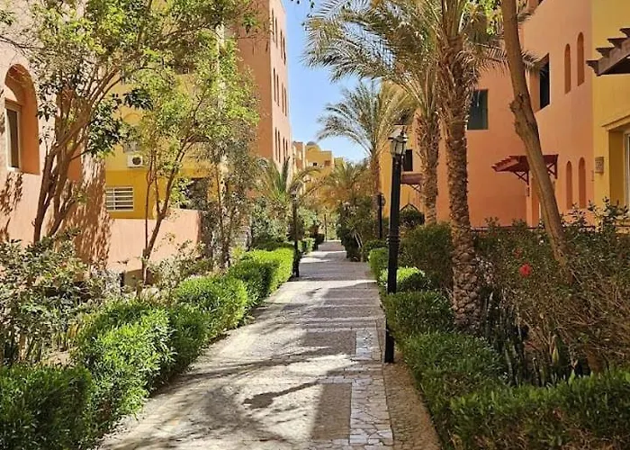 Aldora شقه 3 غرف نوم و2 حمام * Hurghada