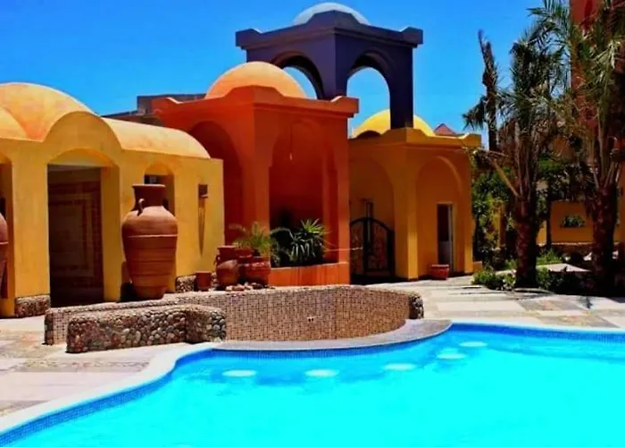 Aldora شقه 3 غرف نوم و2 حمام Appartamento Hurghada