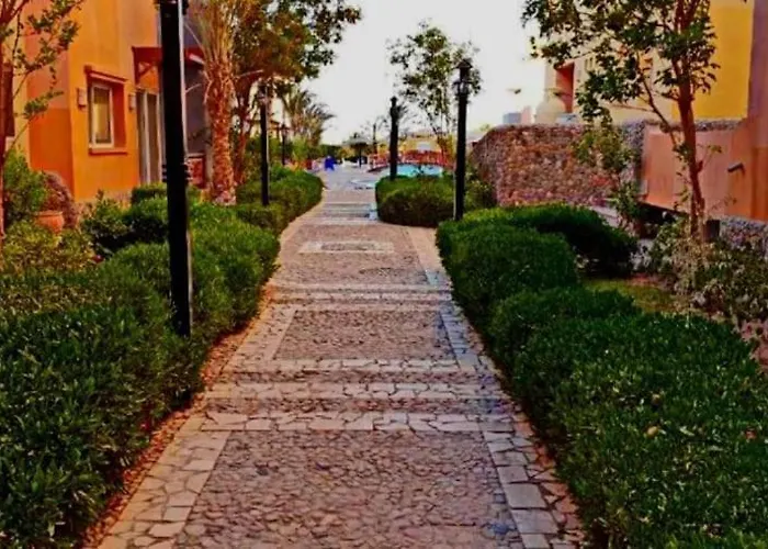 Aldora شقه 3 غرف نوم و2 حمام Appartamento Hurghada